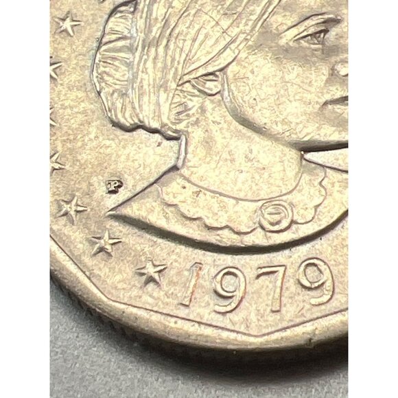 Susan B. Anthony Dollar Coin 1979 United States Mint Collectible Circulated - Picture 2 of 3